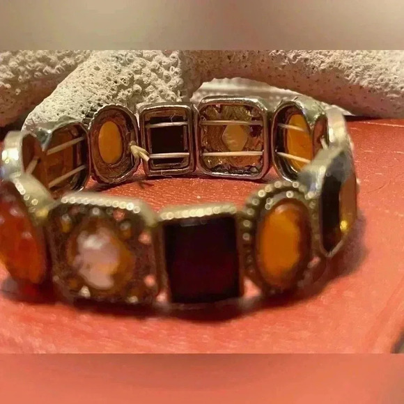 Vintage Victorian  Cameo Bracelet with Flexibility (Elastic) Smokey Stones - Picture 9 of 9